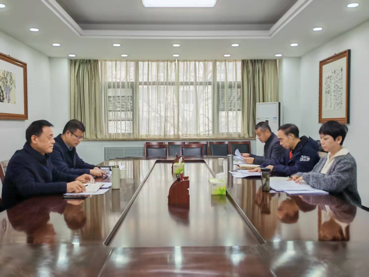            市政协副主席翟政参加所在党支部组织生活会        