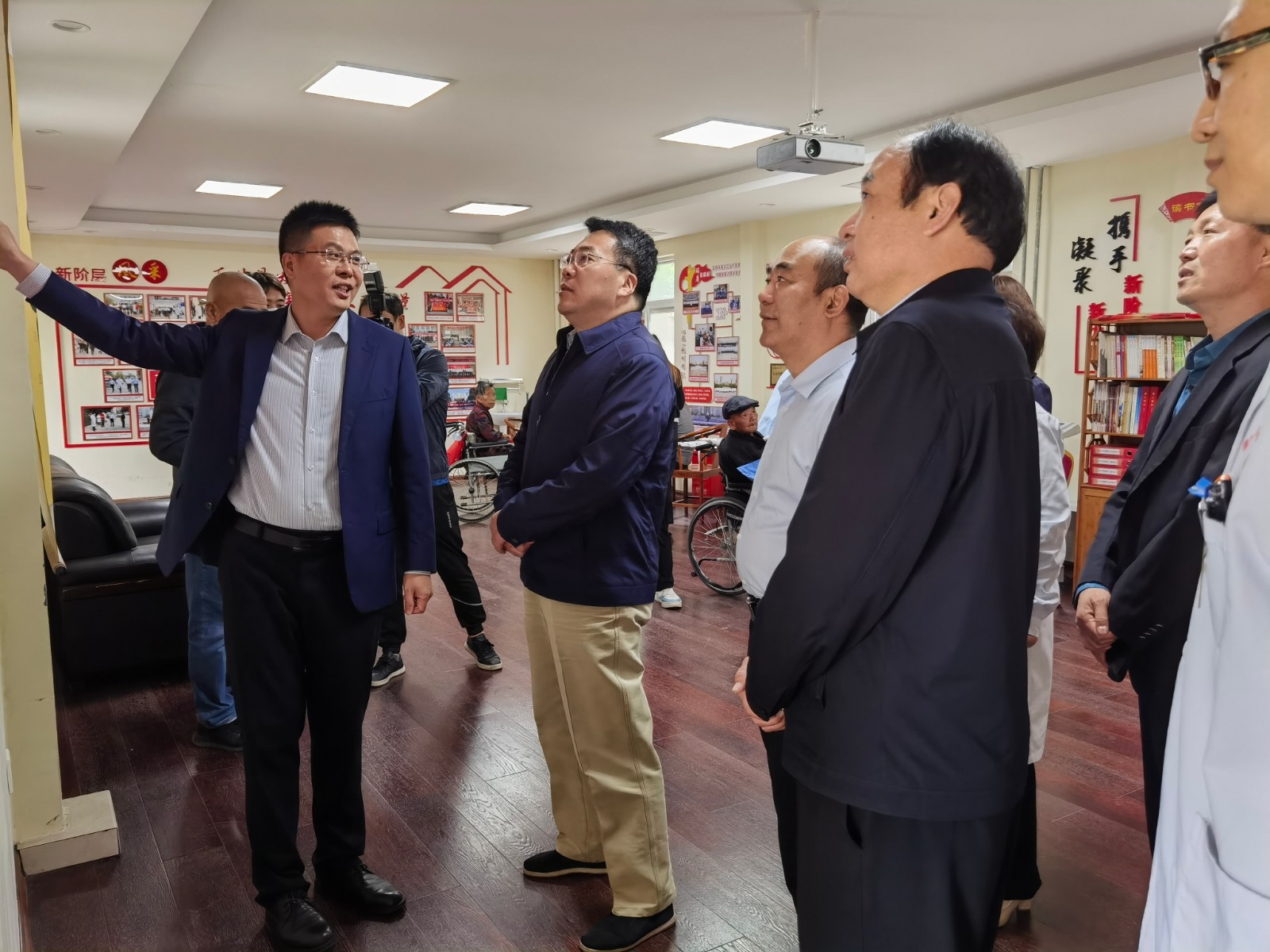 1683598105435.jpg 04.jpg